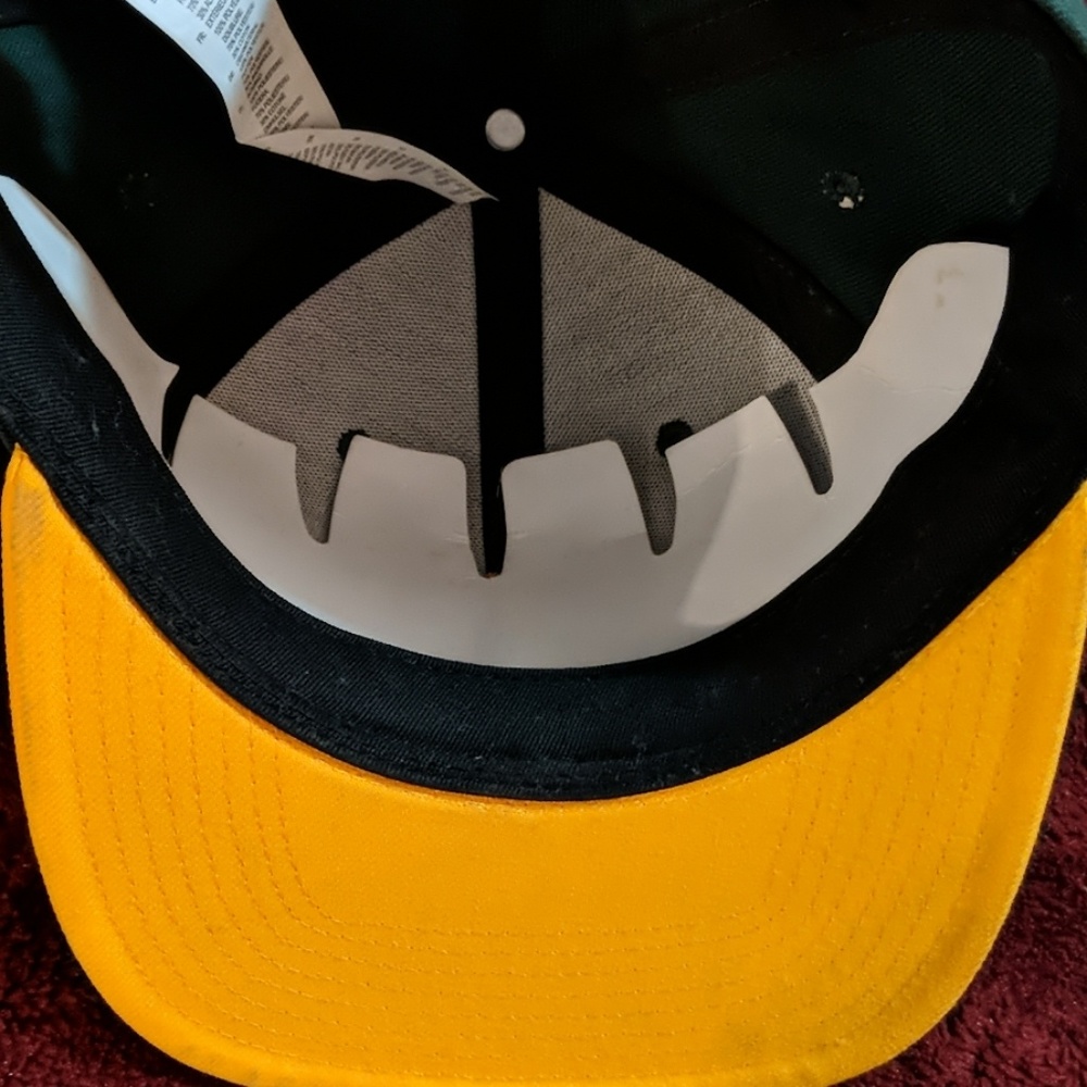 Authentic snap back hat - Picture 4 of 6